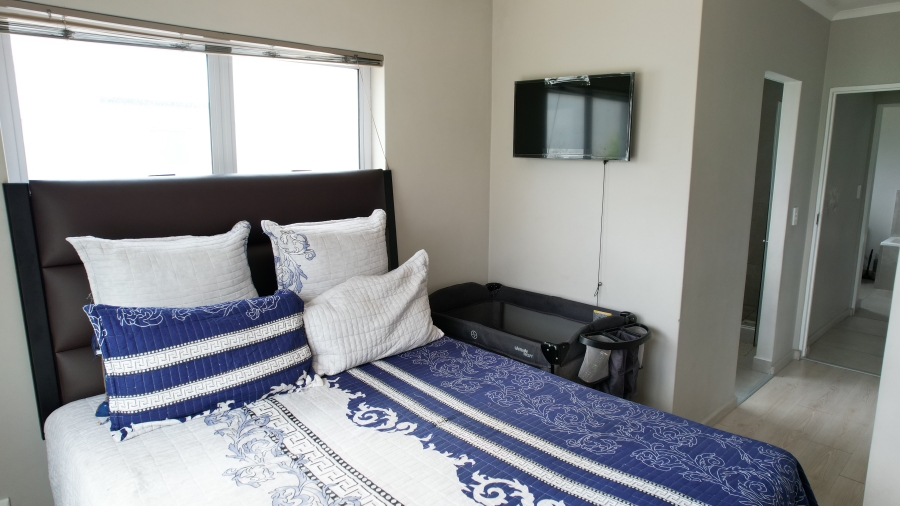 3 Bedroom Property for Sale in Parklands Western Cape